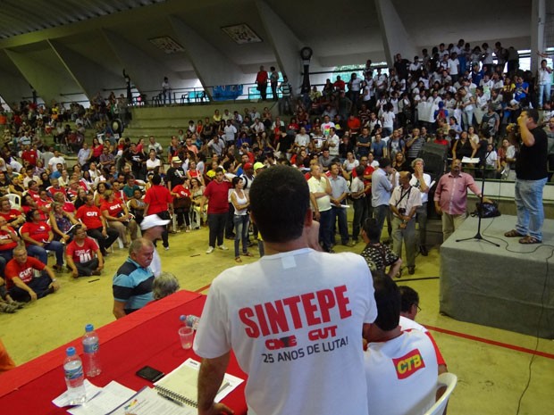 Parlamentares repercutem fim da greve dos professores